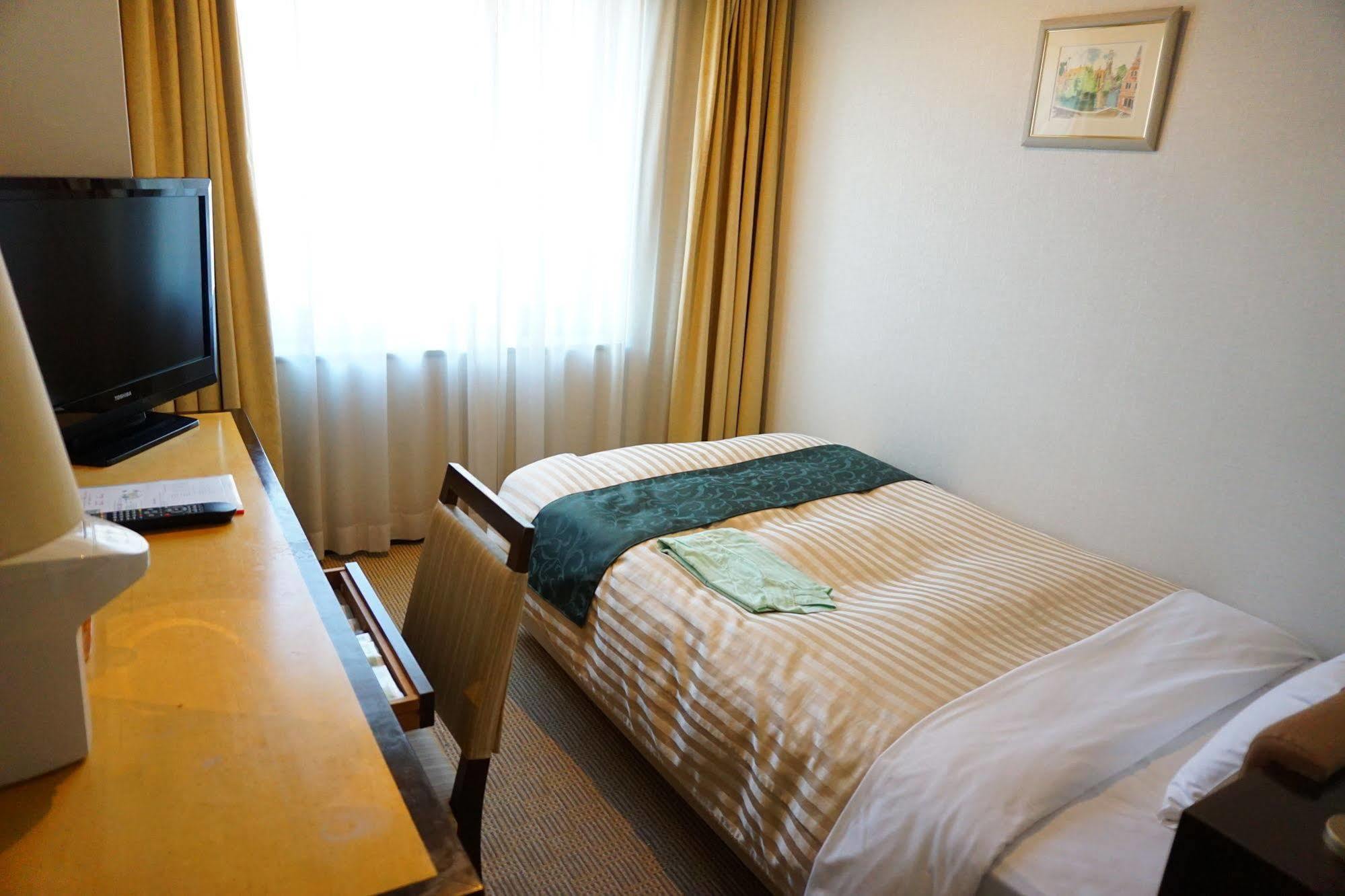 KKR Hotel Hakata Fukuoka  Bagian luar foto